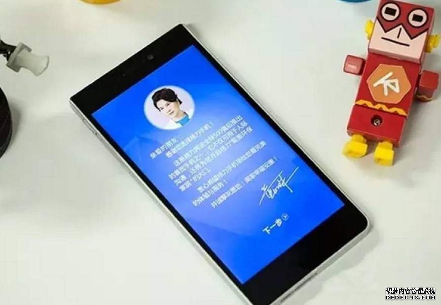 传奇页游新服手机官网销量不足一万,格力手机能如董明珠所言获得成功吗?