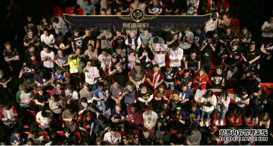 UZI������Ƿ�ҵĹھ� ���ڶ��û�������