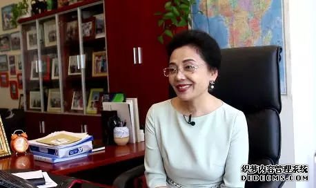 ���ް桶���˽�̽�����͡�������ҳ�濪����ʲô����һ�߷����������ԱΪ����ء���