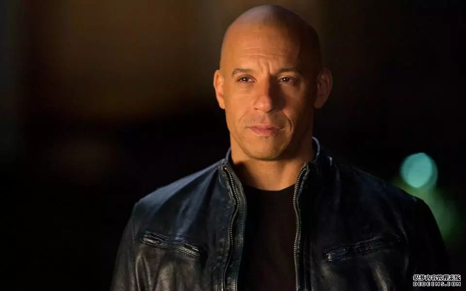 ���ް桶���˽�̽�����͡�������ҳ�濪����ʲô����һ�߷����������ԱΪ����ء���