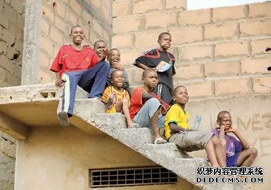 ���ް桶���˽�̽�����͡�������ҳ�濪����ʲô����һ�߷����������ԱΪ����ء���