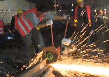 英国铁路私有化弊端多 英记者:看看人家中国速度